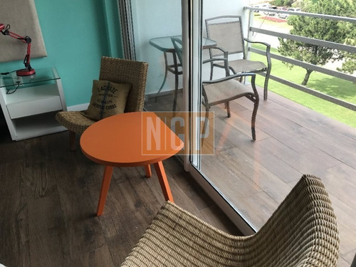 Apartamente Frente Al Mar, 100 % Reciclado En Excelente Ubicacion Frente Al Mar Y Cerca Del Casino Ex Conrad.-ref:26704