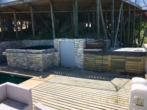 Casa De 4 Dorm/quincho/piscina/ 2 Jacuzzi, Algarrobo Tunquen