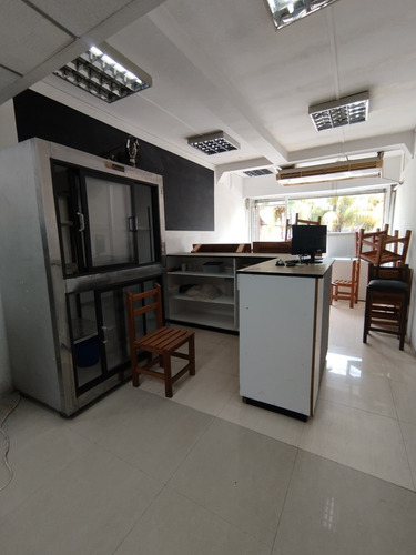 Disponible Para Alquiler. Local Comercial