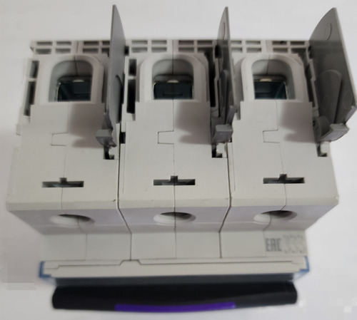 Interruptor Automatico 3p 20a Curva C 50ka 410162 Legrand