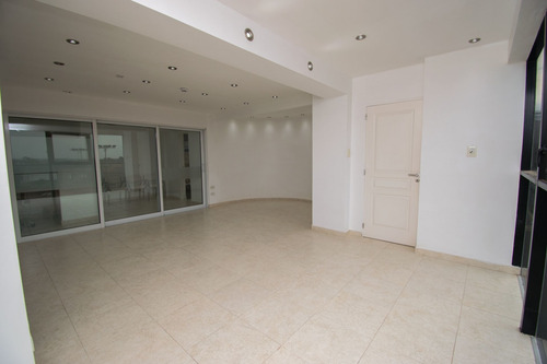 Imagen 9 de 14 de Excelentes Oficinas En Venta En Puerto Amarras.