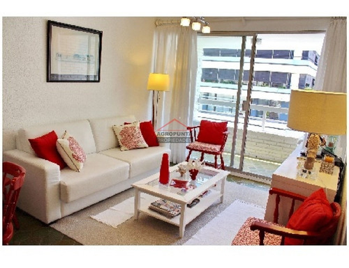 Apartamento En Peninsula, 2 Dormitorios *- Ref: 2926