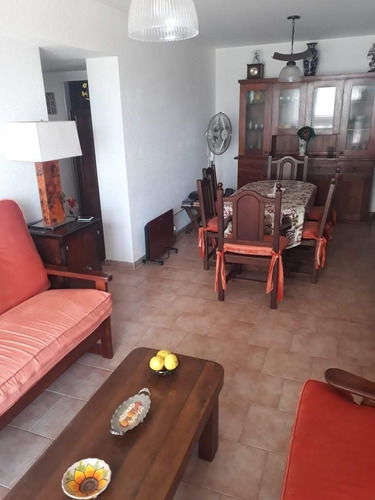 Imagen 5 de 18 de Gran Departamento Frente Al Mar, Centrico De Tres Ambientes Grandes, Excelente Estado