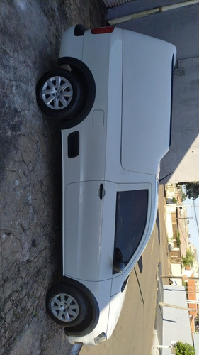 Volkswagen Saveiro 1.6 Trendline Cab. Simples Total Flex 2p