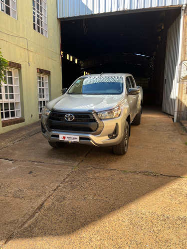 Toyota Hilux Pick-up 2.4 Cd Sr 150cv 4x2 At