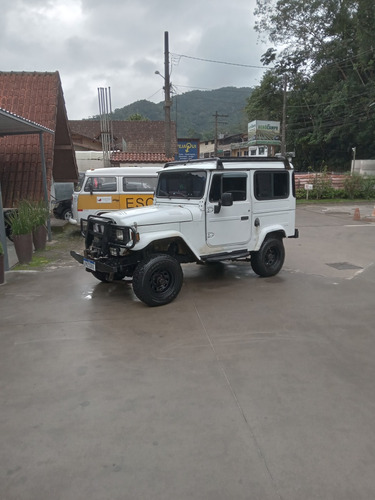 Toyota Bandeirante Jipe