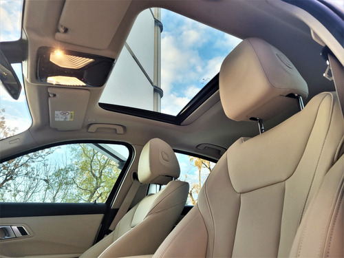 BMW Serie 3 3.0 330i Sedan Sport Line 252cv