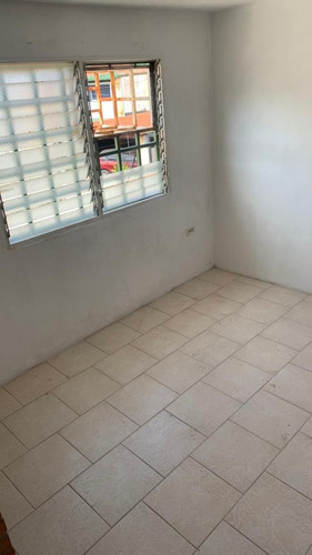 Imagen 6 de 11 de Quinta En Venta Para Remodelar - Turmero - 04145880139