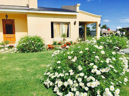 Imagen 3 de 16 de Casa - Campos Daromy