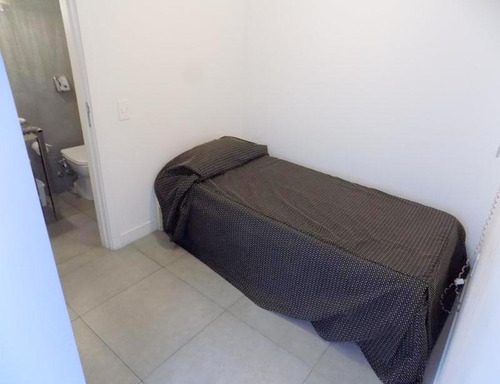 Apartamento En Venta De 1 Dormitorio En Roosevelt