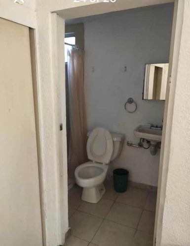 Cuarto Amueblado Con Baño Incluido Con Servicios Incluido