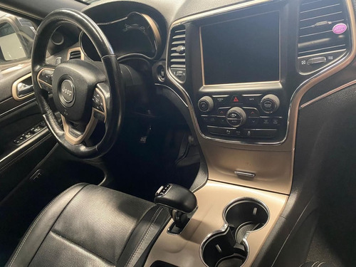Imagen 14 de 15 de Jeep Grand Cherokee 2014 5.7 V8 Limited Lujo 4x2 At