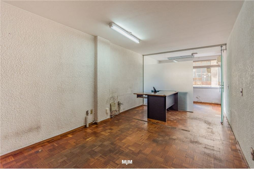 Venta Hermosa Oficina Ciudad Vieja