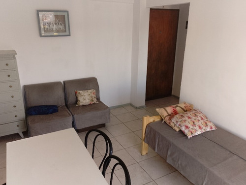 Devoto Alquiler 2 Ambientes Amoblado 40 M A.acond Heladera