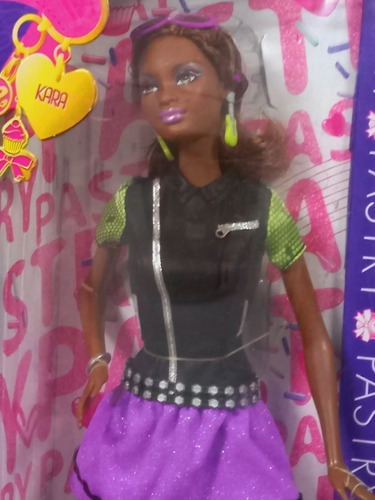 Imagem 1 de 7 de Barbie So In Style Kara Pastry Negra 2011 Sis