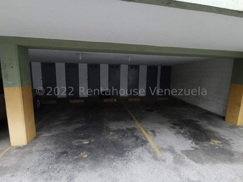 Imagen 15 de 19 de Espacioso Apartamento En Venta El Marques 22-8535