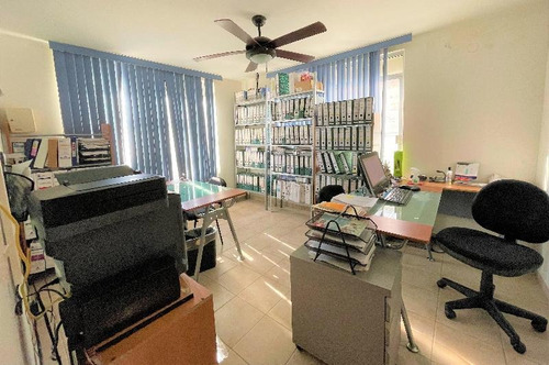 Imagen 8 de 16 de Casa Oficina En Venta Y Renta En Colinas Del Cimatario 3a Sección, Querétaro