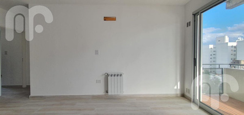 Imagen 10 de 24 de Departamento En Venta - La Plata