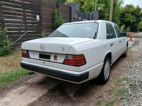 Mercedes-Benz 230 2.3 E