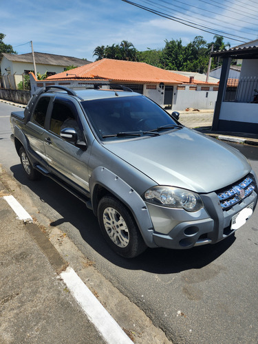 Fiat Strada 1.8 16v Adventure Cab. Dupla Flex 2p