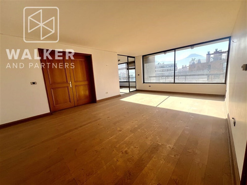 Departamento En Venta De 4 Dorm. En Las Condes