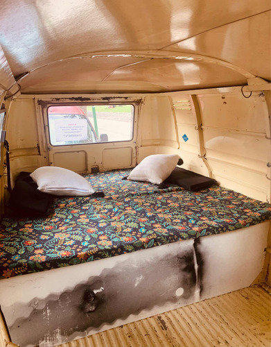 Volkswagen Kombi T2 Furgon