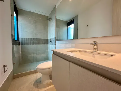 Apartamento En Arriendo En Castropol. Cod A776022