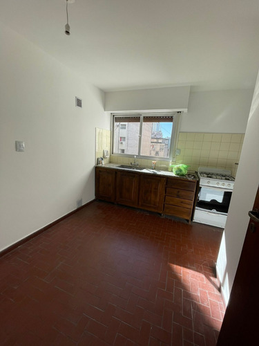 Imagen 6 de 9 de Vendo Departamento De 3 Dormitorios En Barrio Centro