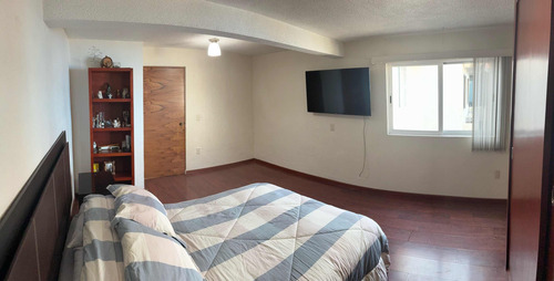 Casa De 4 Recámaras Y 2 Baños Completos - 194m2 Construcción