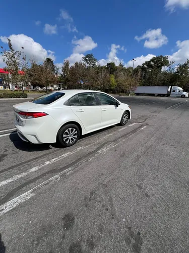 Toyota Corolla 1.8 Hybrid At