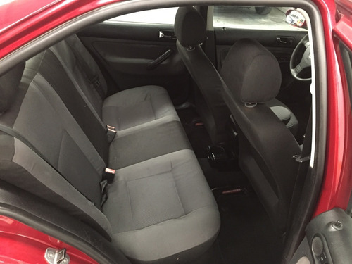 Imagen 12 de 14 de Volkswagen Jetta Trendline Man 2009