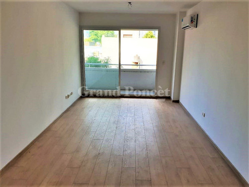 Imagen 7 de 27 de Departamento 2 Ambientes Con Balcon