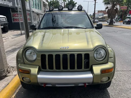 Jeep Liberty Sport 4x4 At