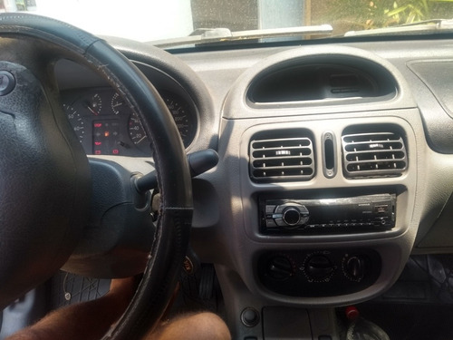Renault Clio 16v 2001 O