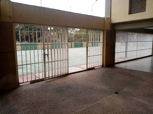 Imagen 12 de 12 de Venta De Amplio Apartamento Ubicado En Residencias Arca Del Norte, Barquisimeto.
