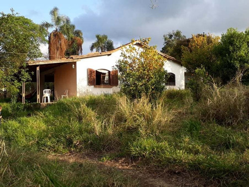 Chácara Com Escr. Registrada ( Falta Acabamento Na Piscina)