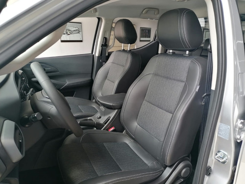 Imagen 13 de 14 de Peugeot Landtrek Allure 4p 2.4 Thp 210 Aut 6 Vel4x2 2022