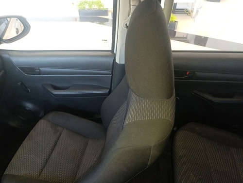 Toyota Hilux 2.8 Tdi Cabina Doble 4x4 Mt