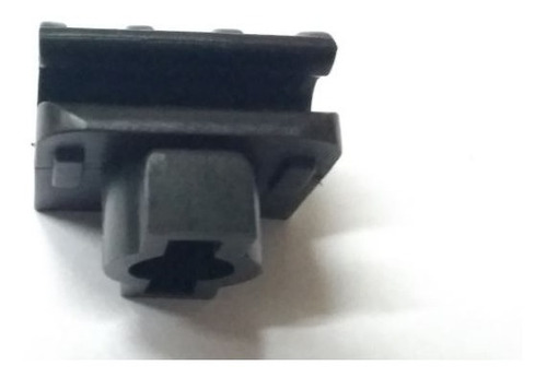 Clip Soporte Rueda Auxilio Renault R18 R9