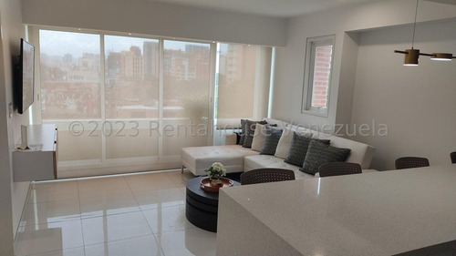 Imagen 2 de 24 de Bello A Estrenar Y Remodelado Con Buen Gusto En El Rosal, Caracas, Código: 23-25836 Mvg