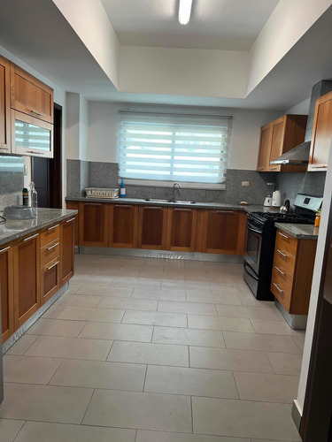 Imagen 5 de 9 de Apartamento En Alquiler Amueblado Full