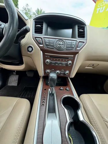 Nissan Pathfinder 3.5 Exclusive Cvt