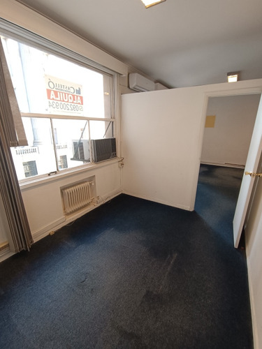 Zabala Y Piedras Oficina 65m2 Con Kitchenette Y Baño.
