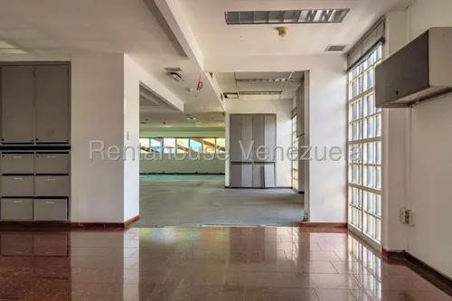 Edificio En Venta - Mls #25-20606