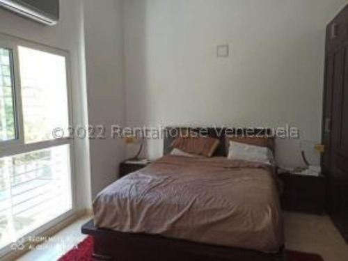 Imagen 13 de 29 de #22-24752 Espectacular Town House En Manzanares