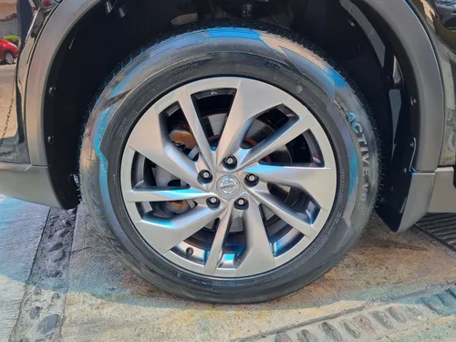Nissan X-Trail 2.5 Exclusive 3 Row Cvt