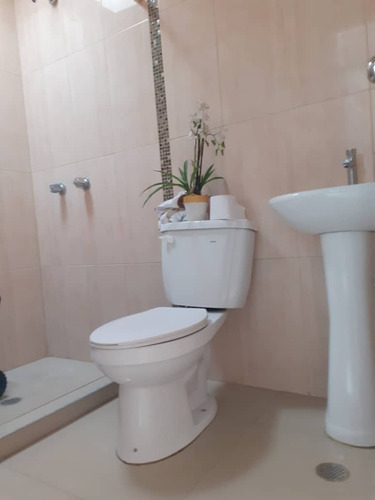 Imagen 9 de 21 de Townhouse En Residencias Altos De Monte Alegre Urb Tazajal En Naguanagua + Piscina Y Pozo