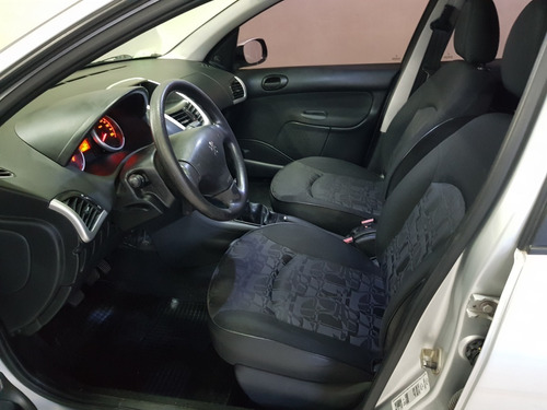 Peugeot 207 Hdi (diesel) 2011 , 125.000 Km ,excelente,5 Pts.