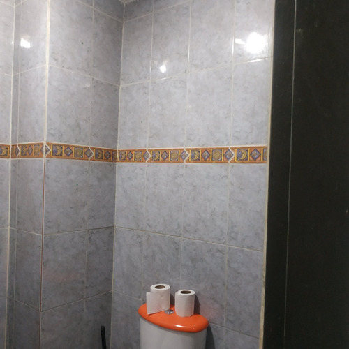 Imagen 21 de 26 de Excelente Local En Zona Muy Comercial Edificio Ormar , Área Total 296,07 M2, 2 Niveles, Planta Baja 157,46 M2 Y Mezzanina 138,61 M2, Sector Capuchino, Avenida San Martín, Caracas