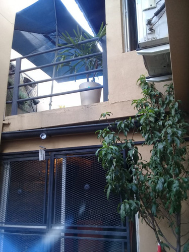Imagen 30 de 30 de Casa Más 2 Departamentos Al Frente Con Cochera Escritura Cerca Acceso Oeste Permuta